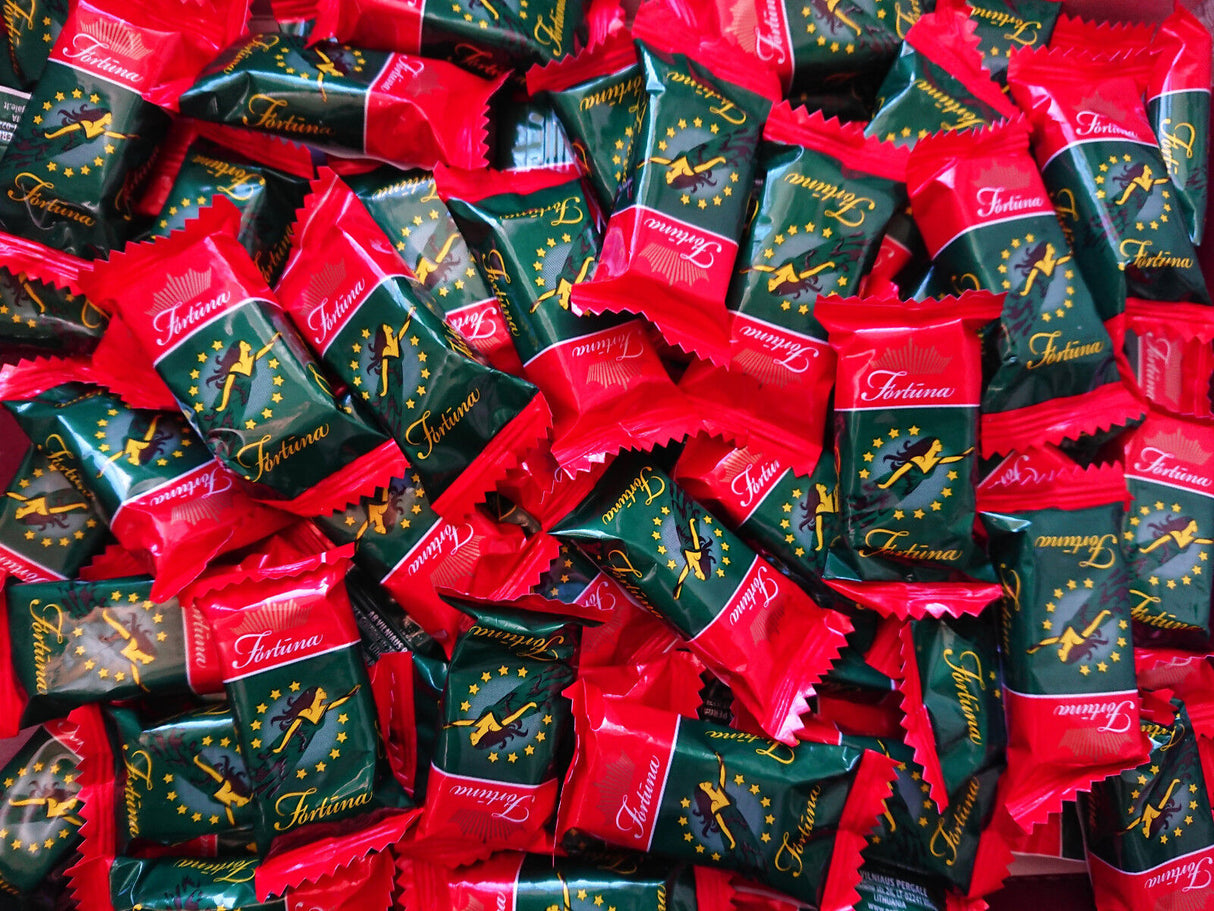 FORTŪNA Crispy Chocolate Covered Wafer Candies