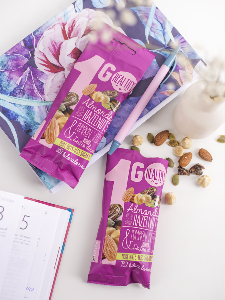 1GO Almonds Hazelnuts Pumpkin Diced Dates Trail Mix Nuts Snack Pouch 50g 1.76oz