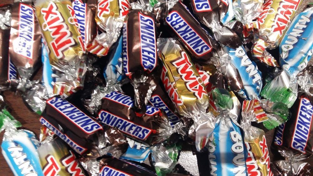 SNICKERS BOUNTY TWIX Mini Chocolate Bars Party Bites European Candy Treats