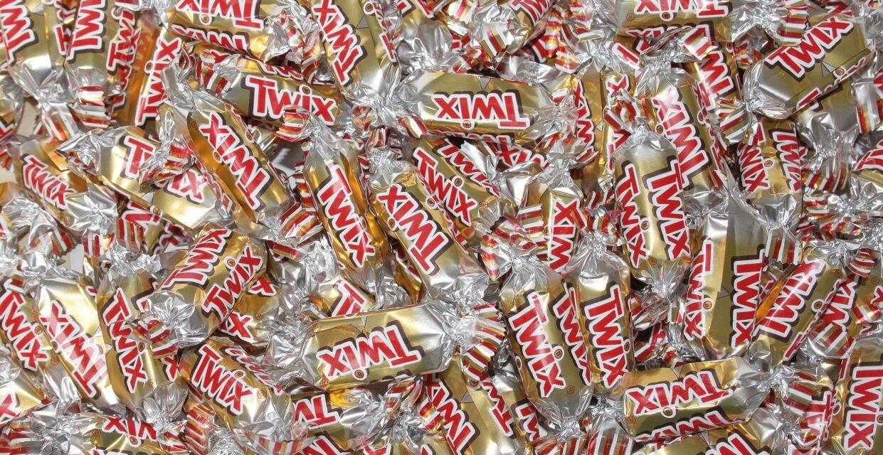 SNICKERS BOUNTY TWIX Mini Chocolate Bars Party Bites European Candy Treats